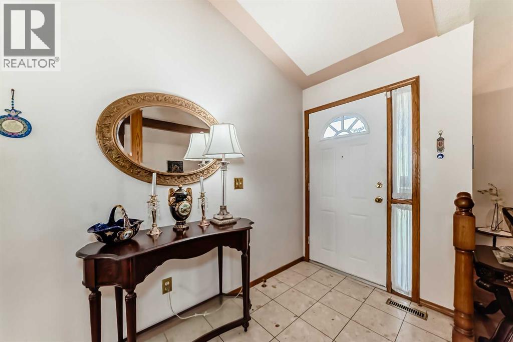 131 VARSITY ESTATES TERRACE NW - 3