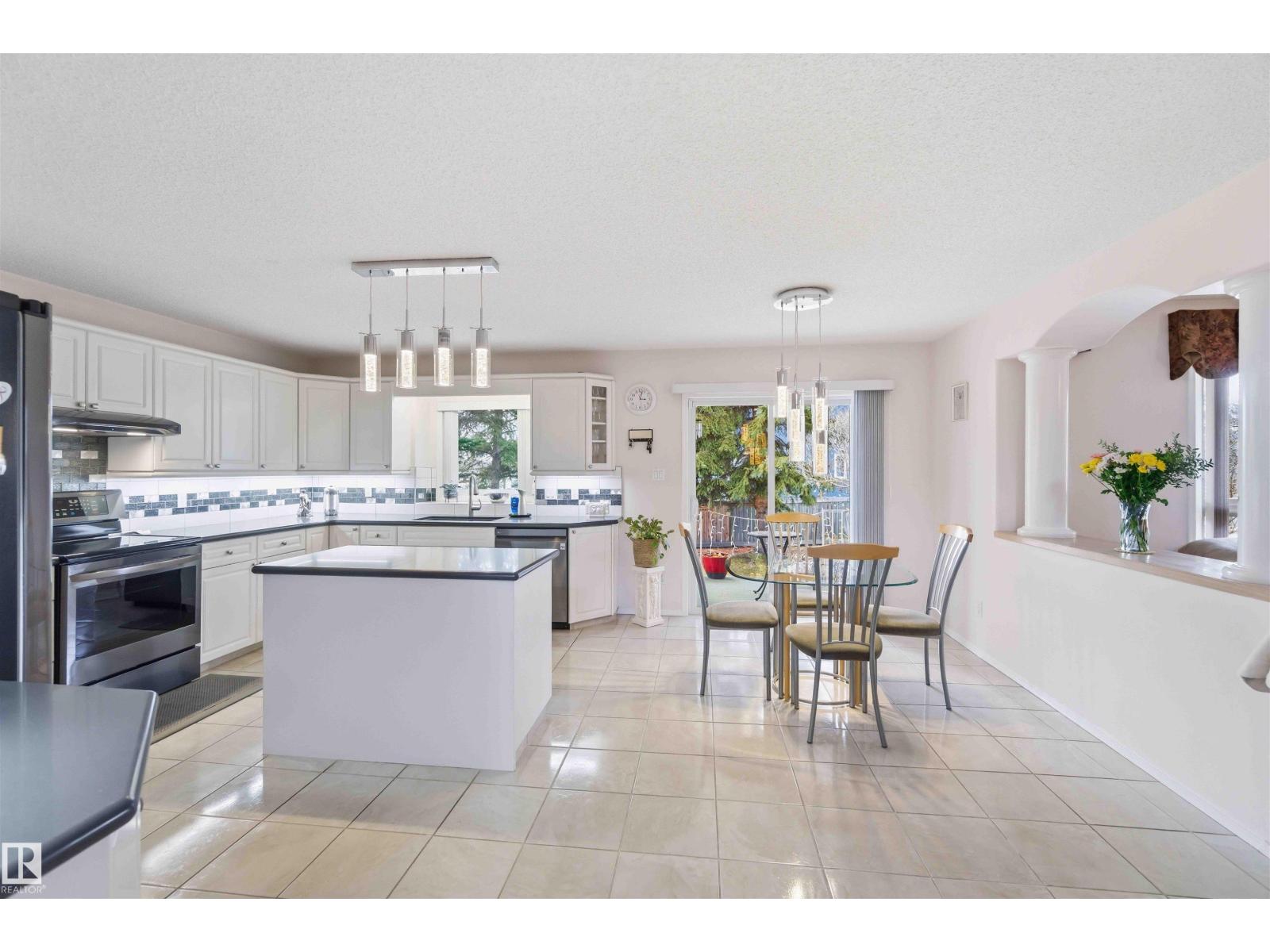 #1 COLONIAL CL, Beaumont