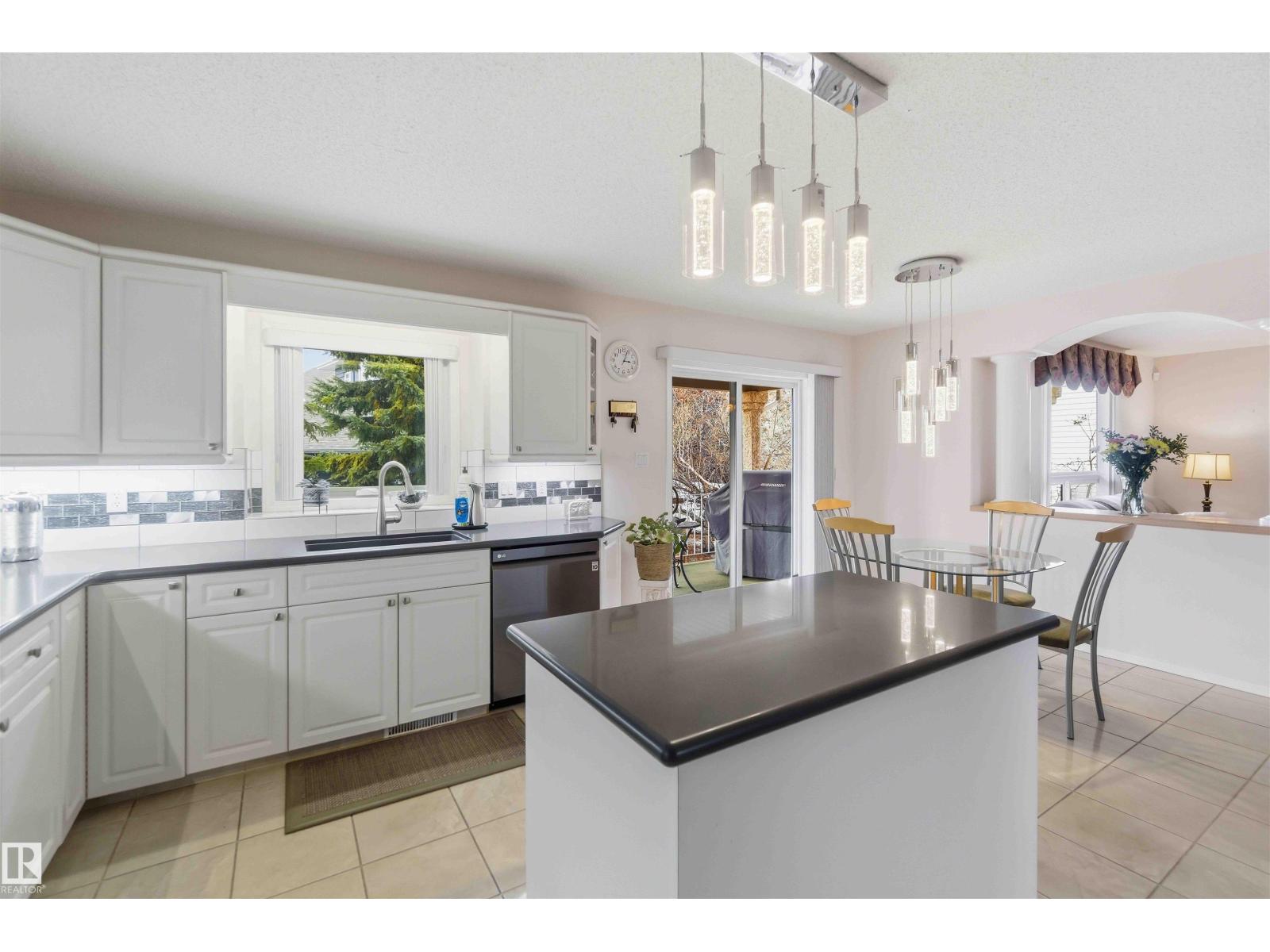 #1 COLONIAL CL, Beaumont