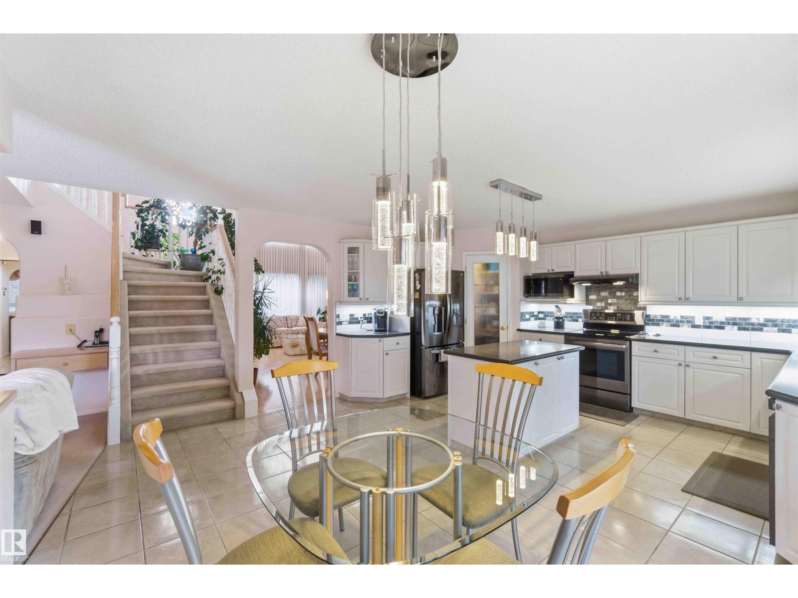 #1 COLONIAL CL, Beaumont