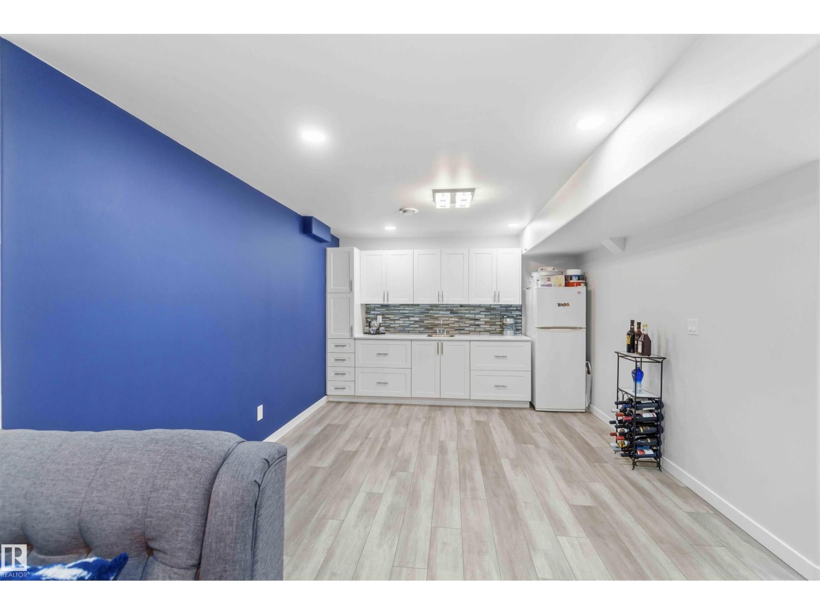 #1 COLONIAL CL, Beaumont