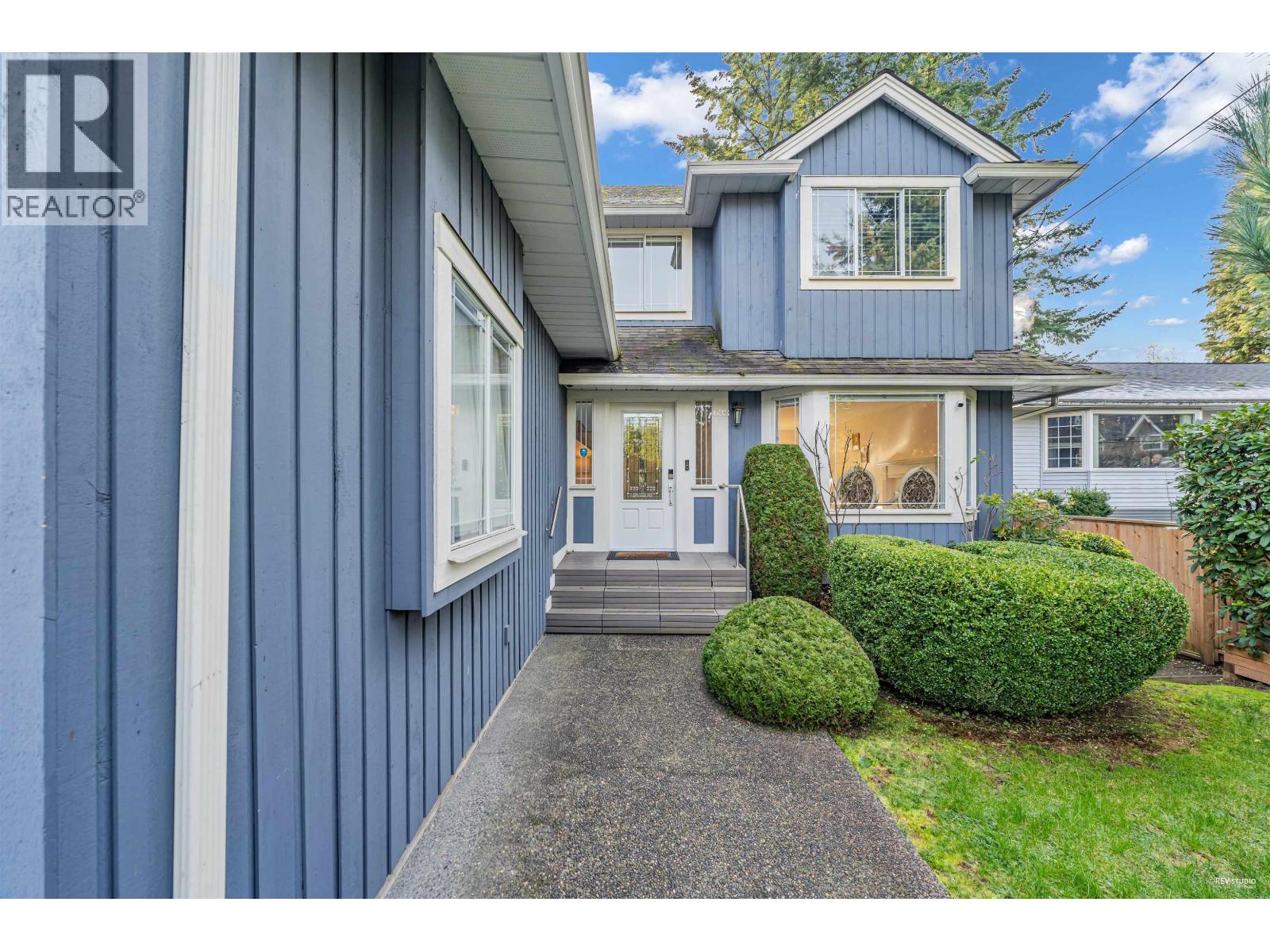 633 FIR STREET, North Vancouver