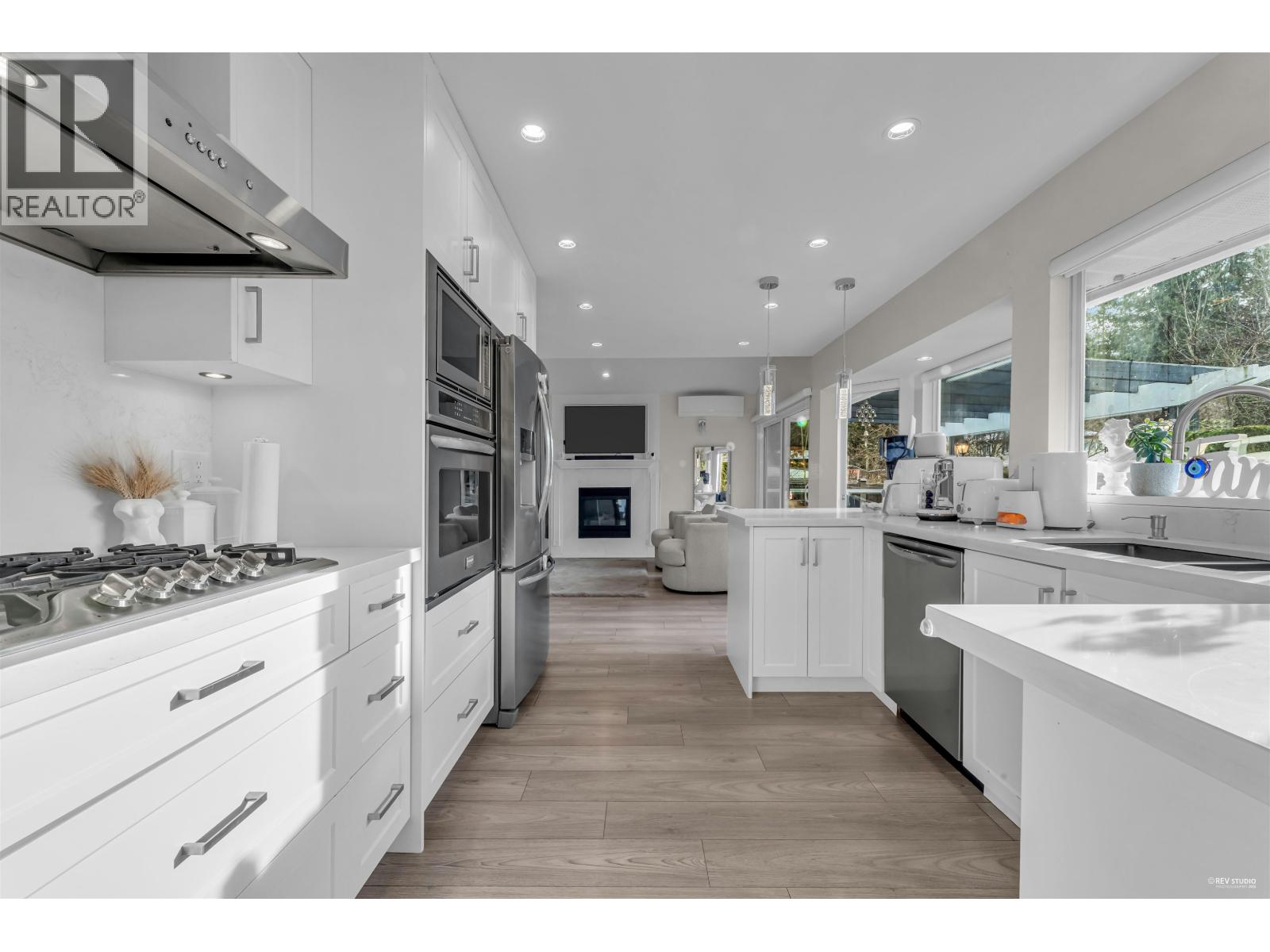 633 FIR STREET, North Vancouver