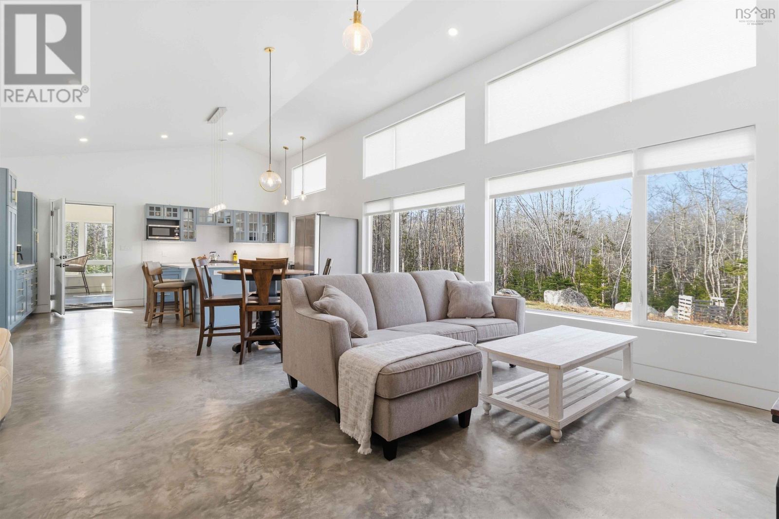 Property 22 of 50 of 87 Golden Horizon Drive