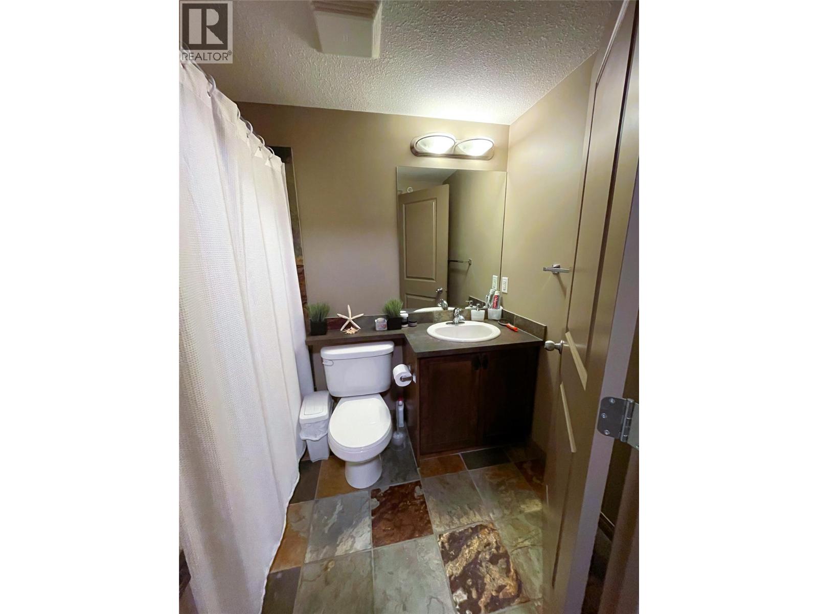 407 4884 Stanley Street, Radium Hot Springs