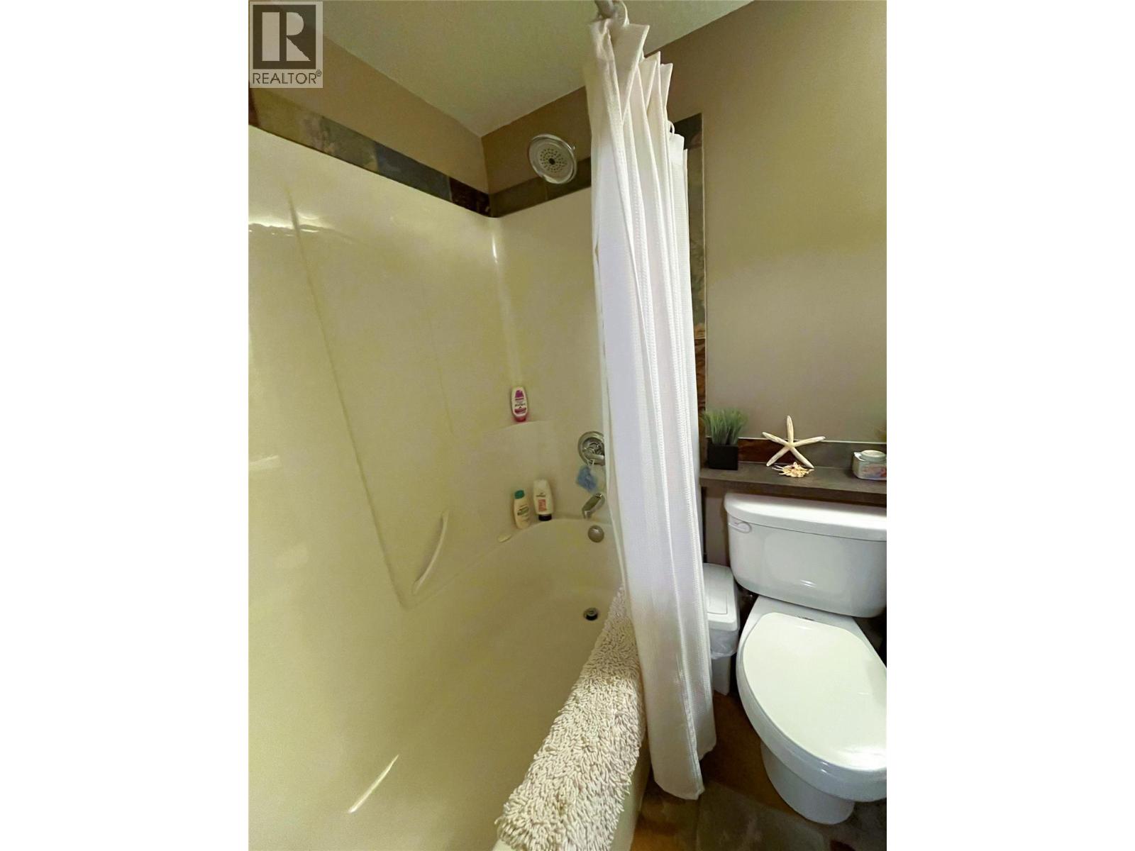 407 4884 Stanley Street, Radium Hot Springs