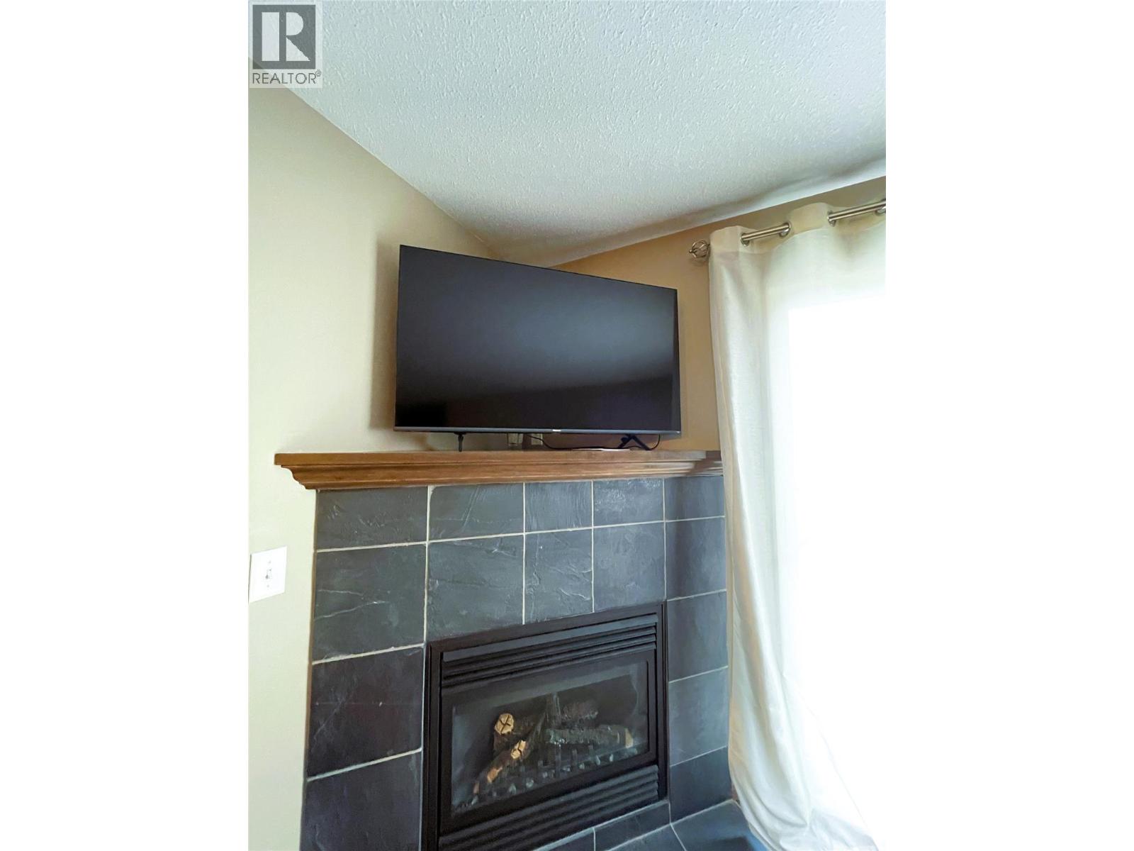 407 4884 Stanley Street, Radium Hot Springs