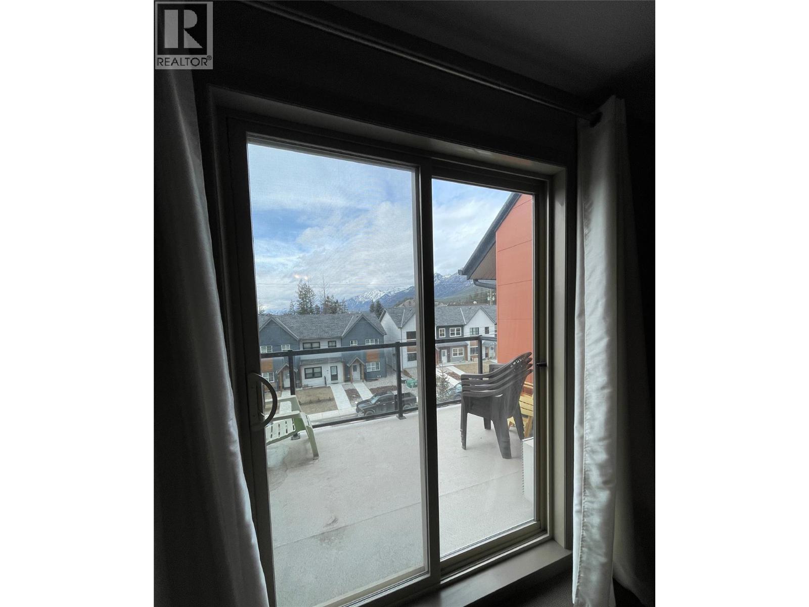 407 4884 Stanley Street, Radium Hot Springs