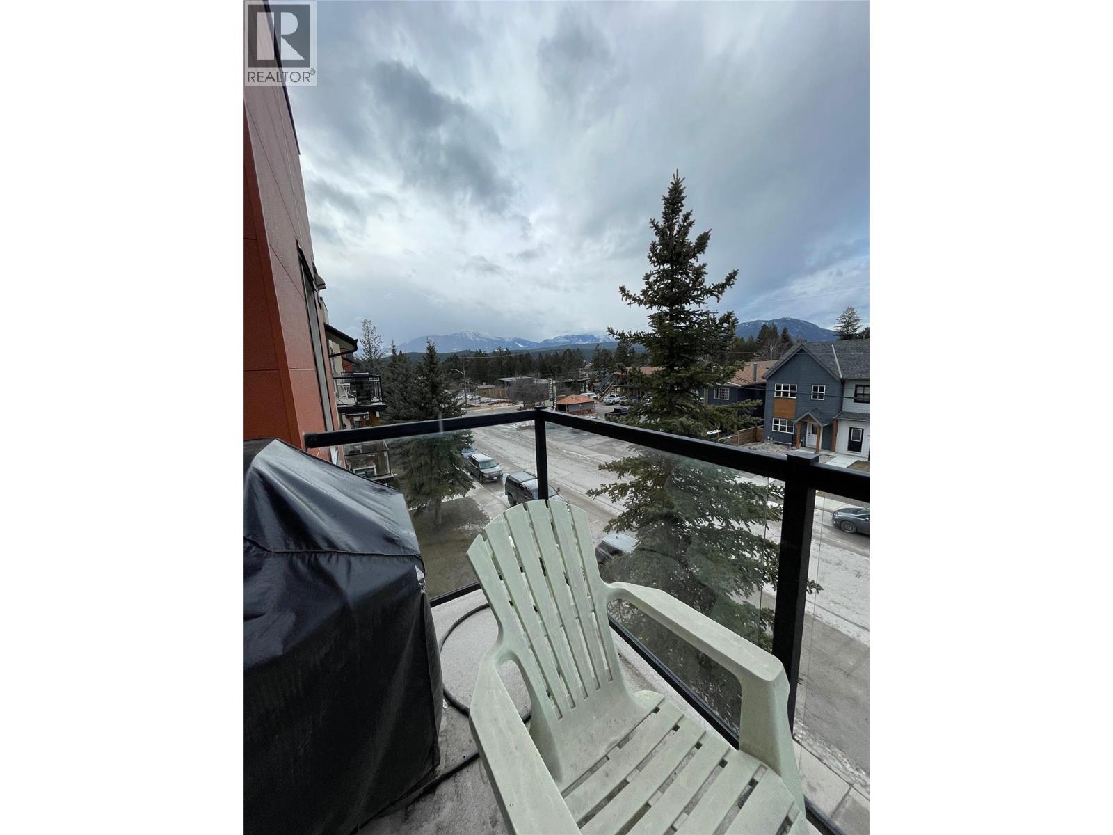 407 4884 Stanley Street, Radium Hot Springs