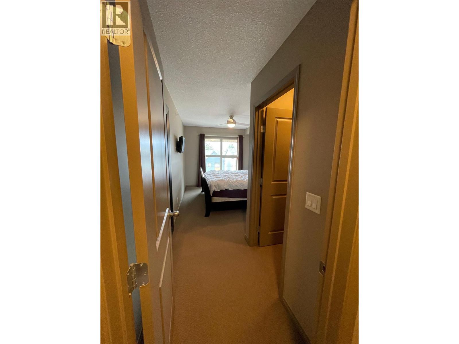 407 4884 Stanley Street, Radium Hot Springs