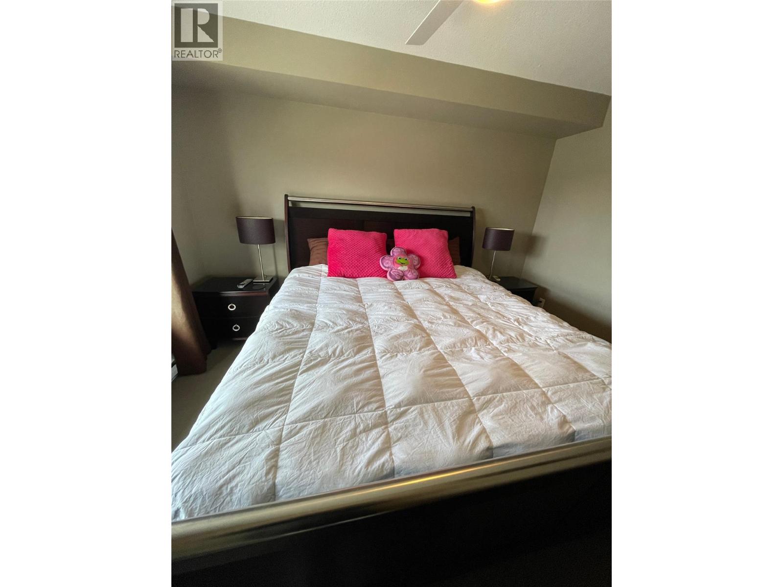 407 4884 Stanley Street, Radium Hot Springs