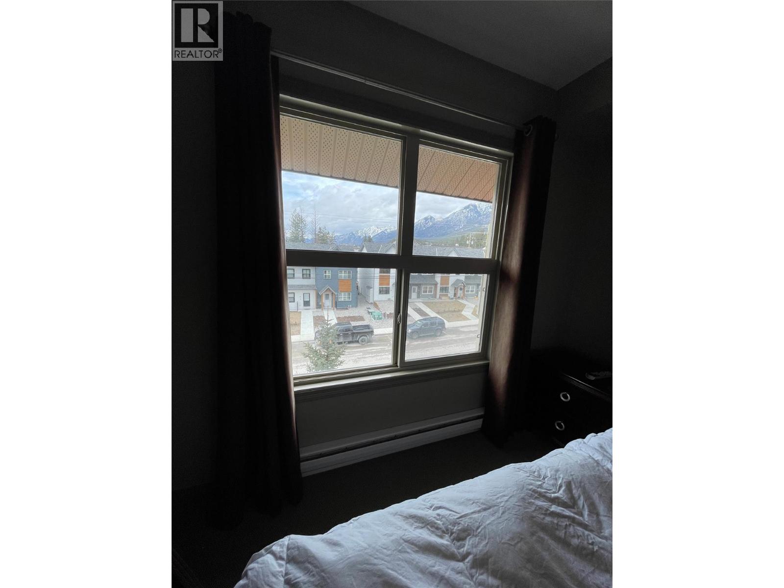 407 4884 Stanley Street, Radium Hot Springs