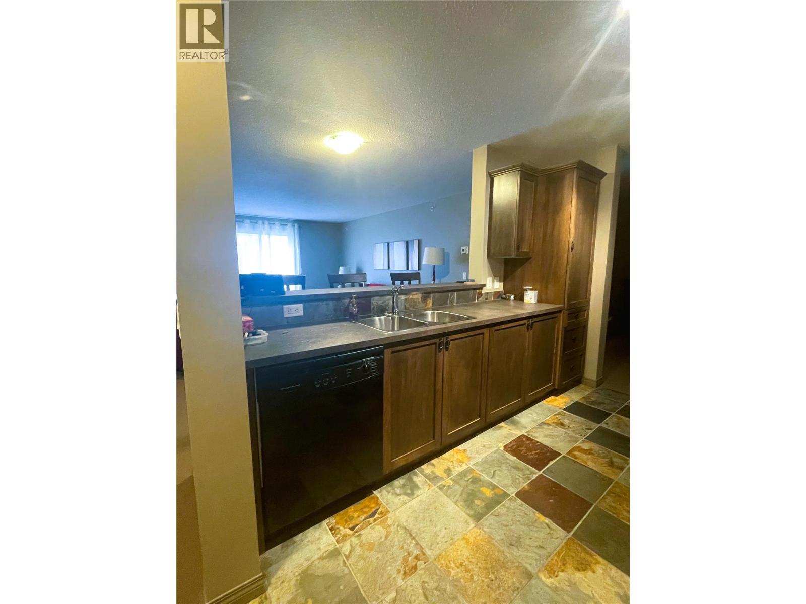 407 4884 Stanley Street, Radium Hot Springs