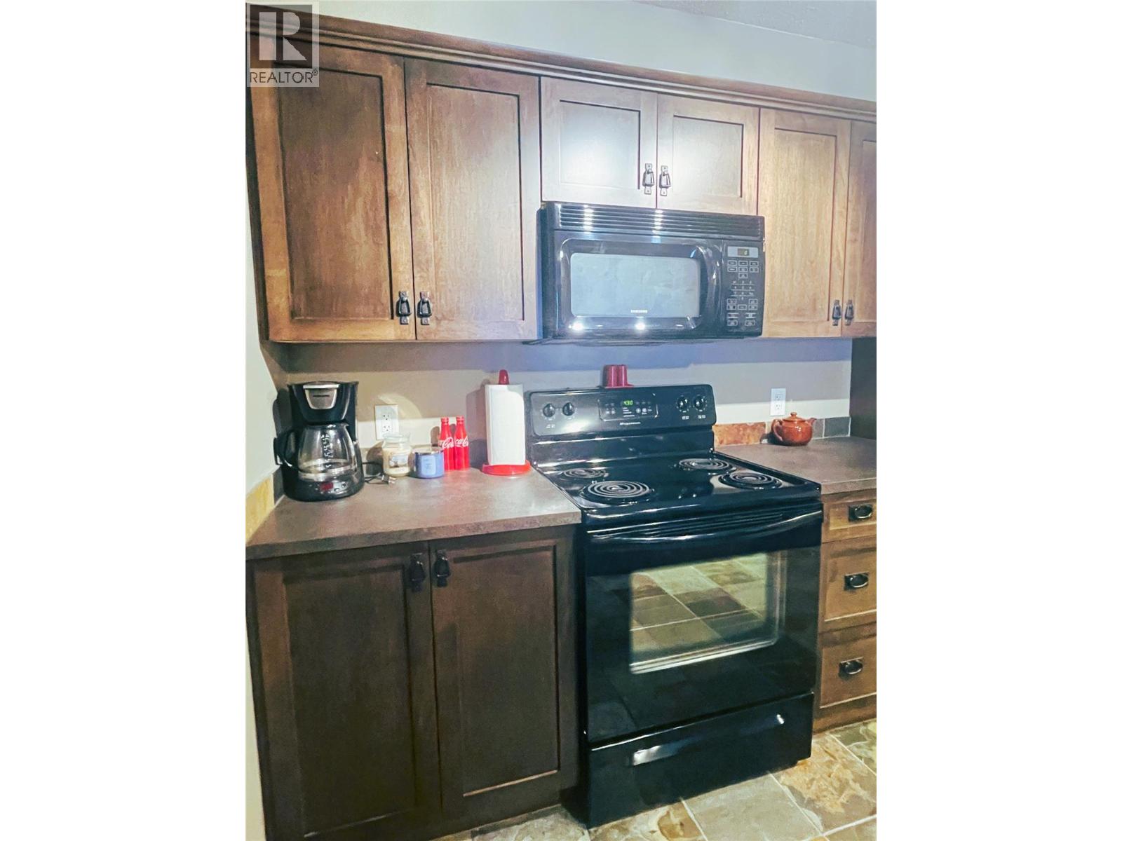 407 4884 Stanley Street, Radium Hot Springs