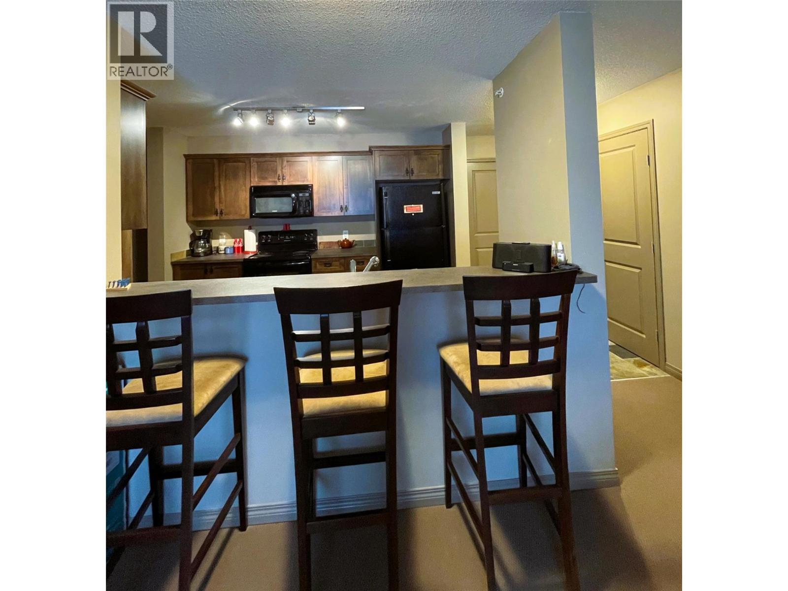 407 4884 Stanley Street, Radium Hot Springs