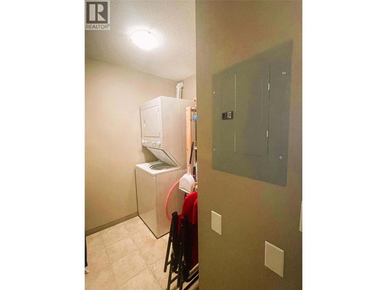 407 4884 Stanley Street, Radium Hot Springs