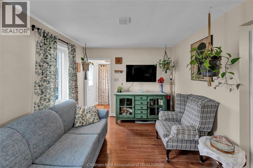 99 Dunn AVENUE - 12