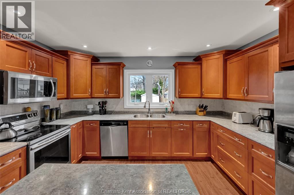 99 Dunn AVENUE - 5