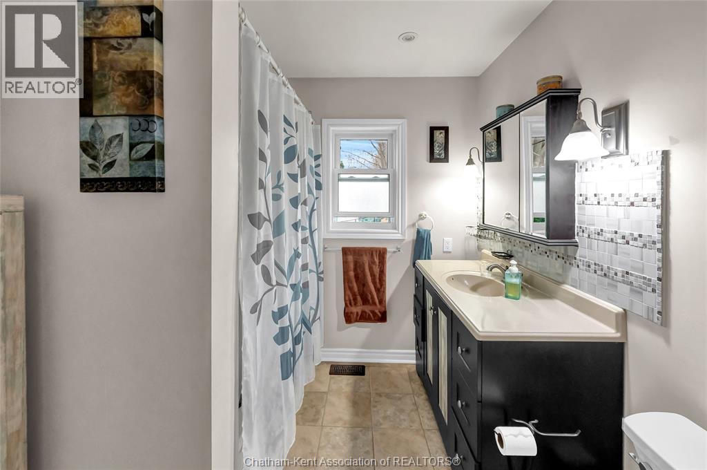 99 Dunn AVENUE - 17
