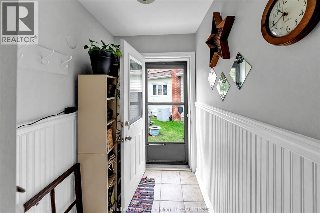 99 Dunn AVENUE - 18