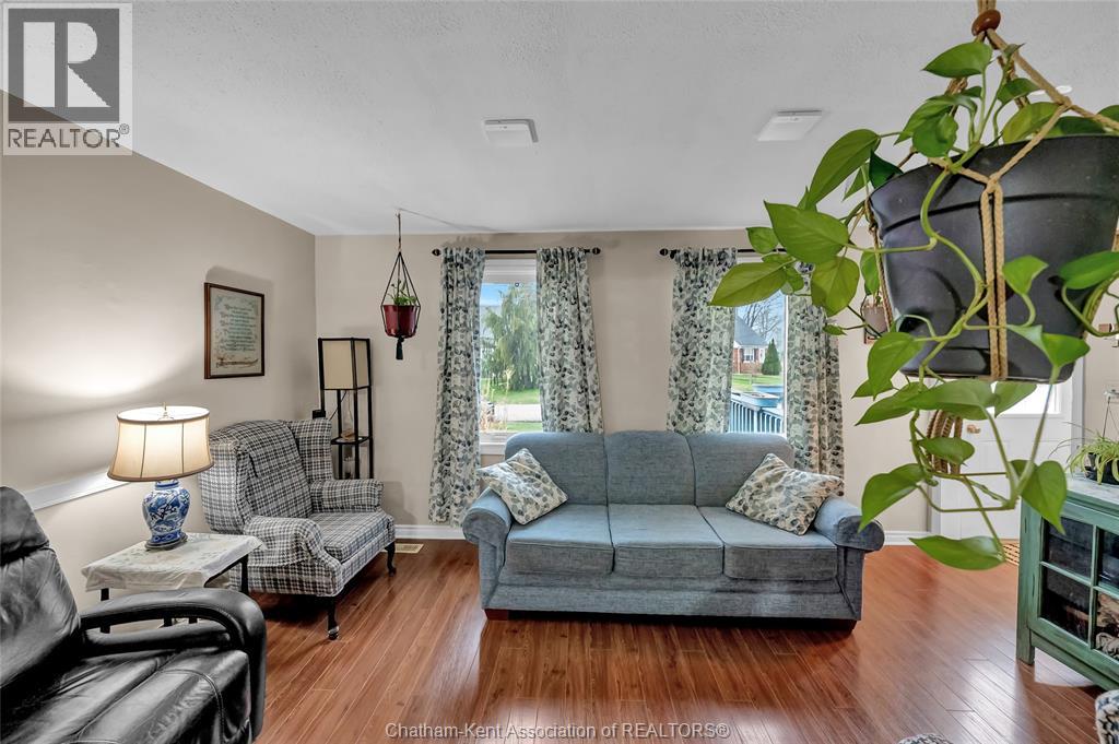 99 Dunn AVENUE - 14