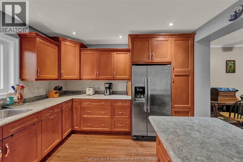 99 Dunn AVENUE - 7