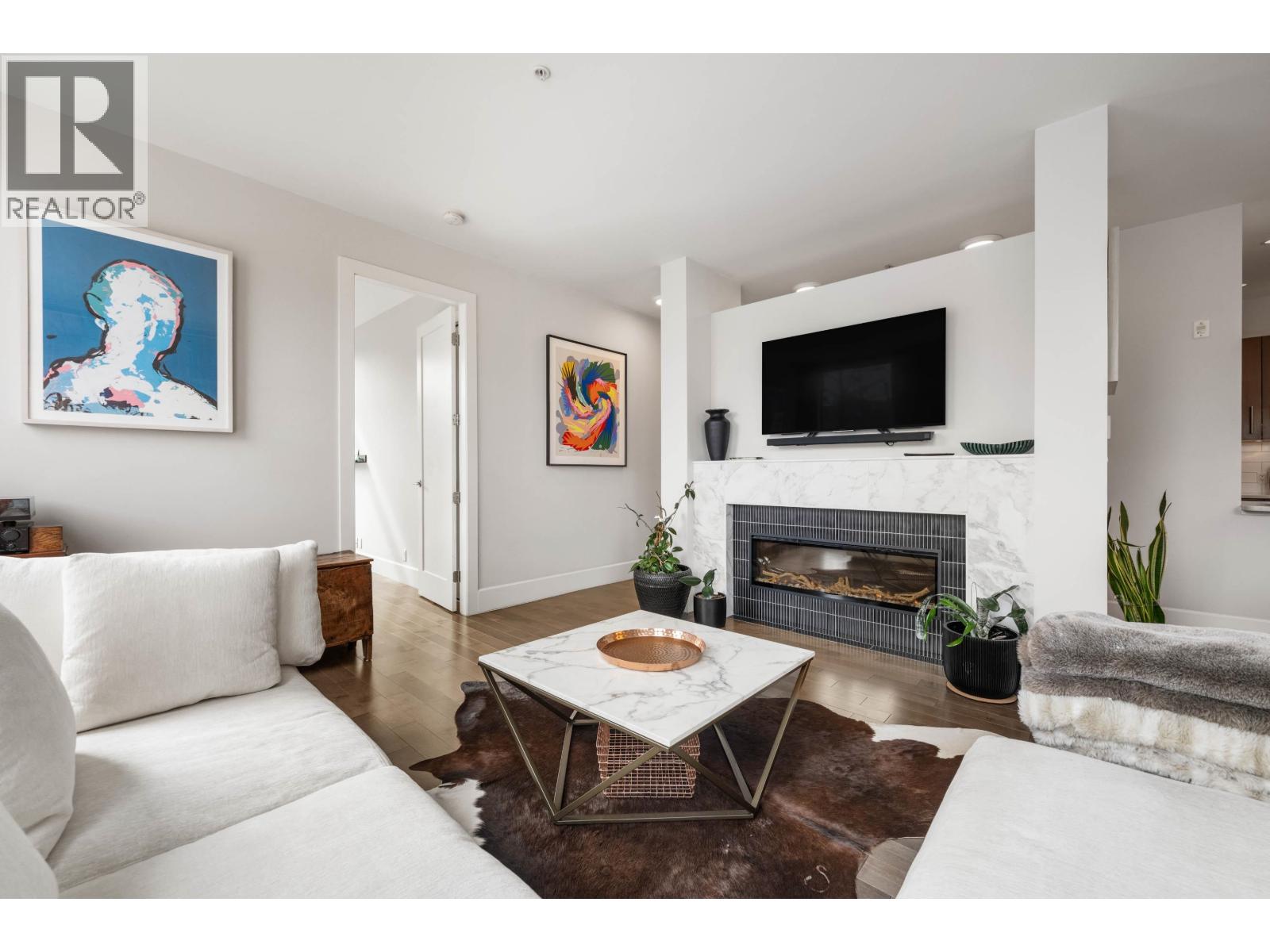 204 2108 W 12TH AVENUE, Vancouver