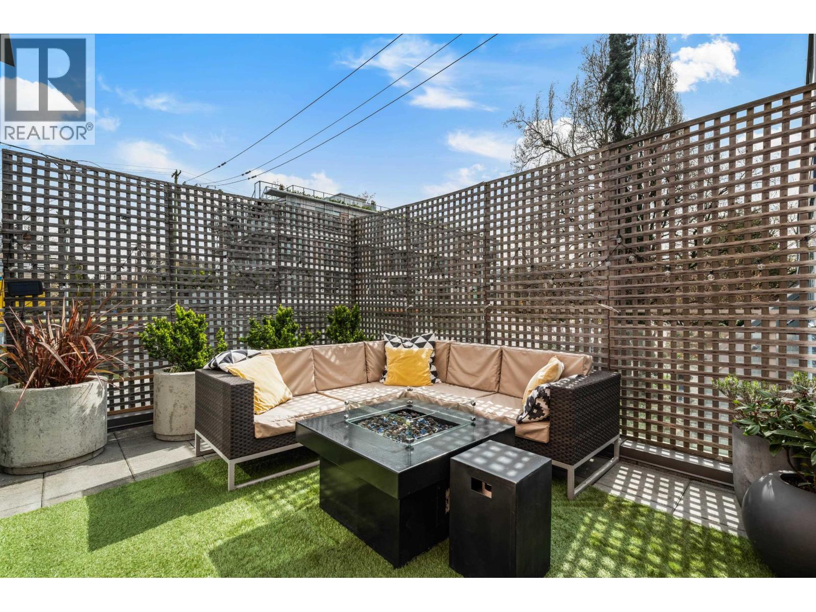 204 2108 W 12TH AVENUE, Vancouver