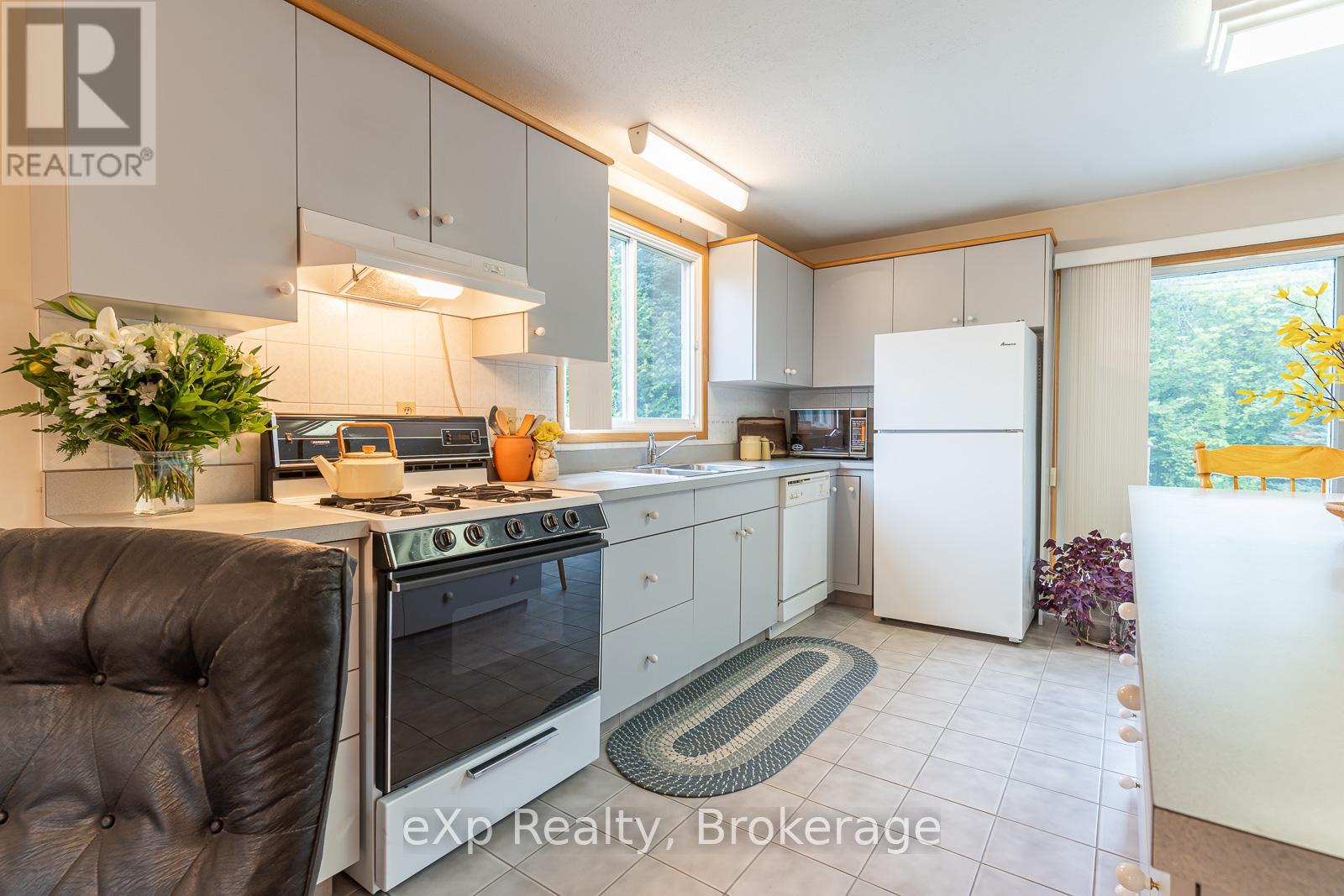27 BELL DRIVE - 14