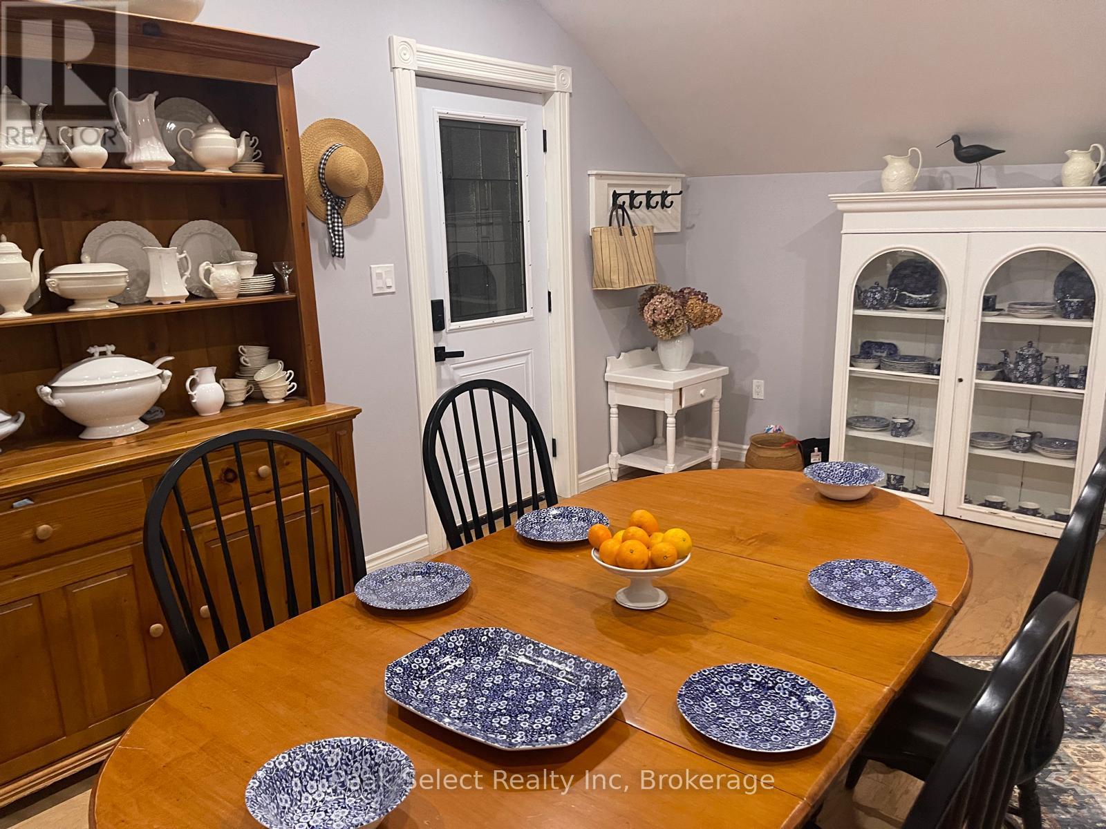 430 ALBERT STREET - 14