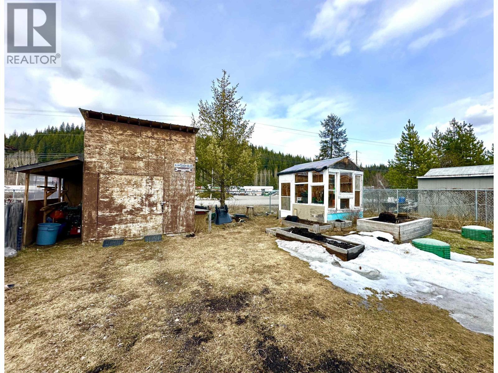 #45 5125 NORTH NECHAKO ROAD - 16