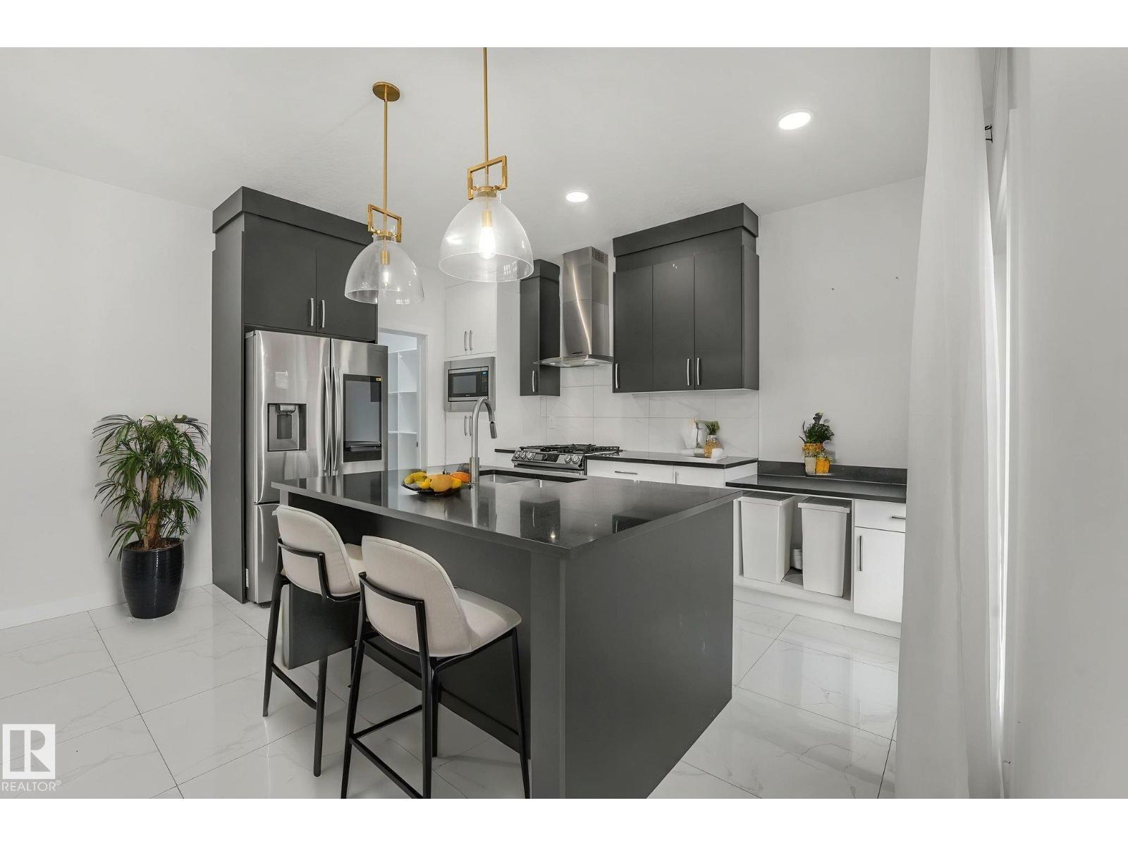 5741 KOOTOOK WY SW, Edmonton