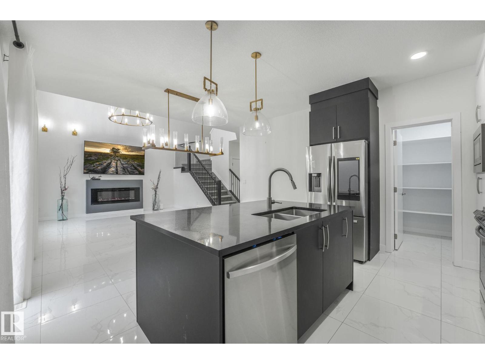 5741 KOOTOOK WY SW, Edmonton