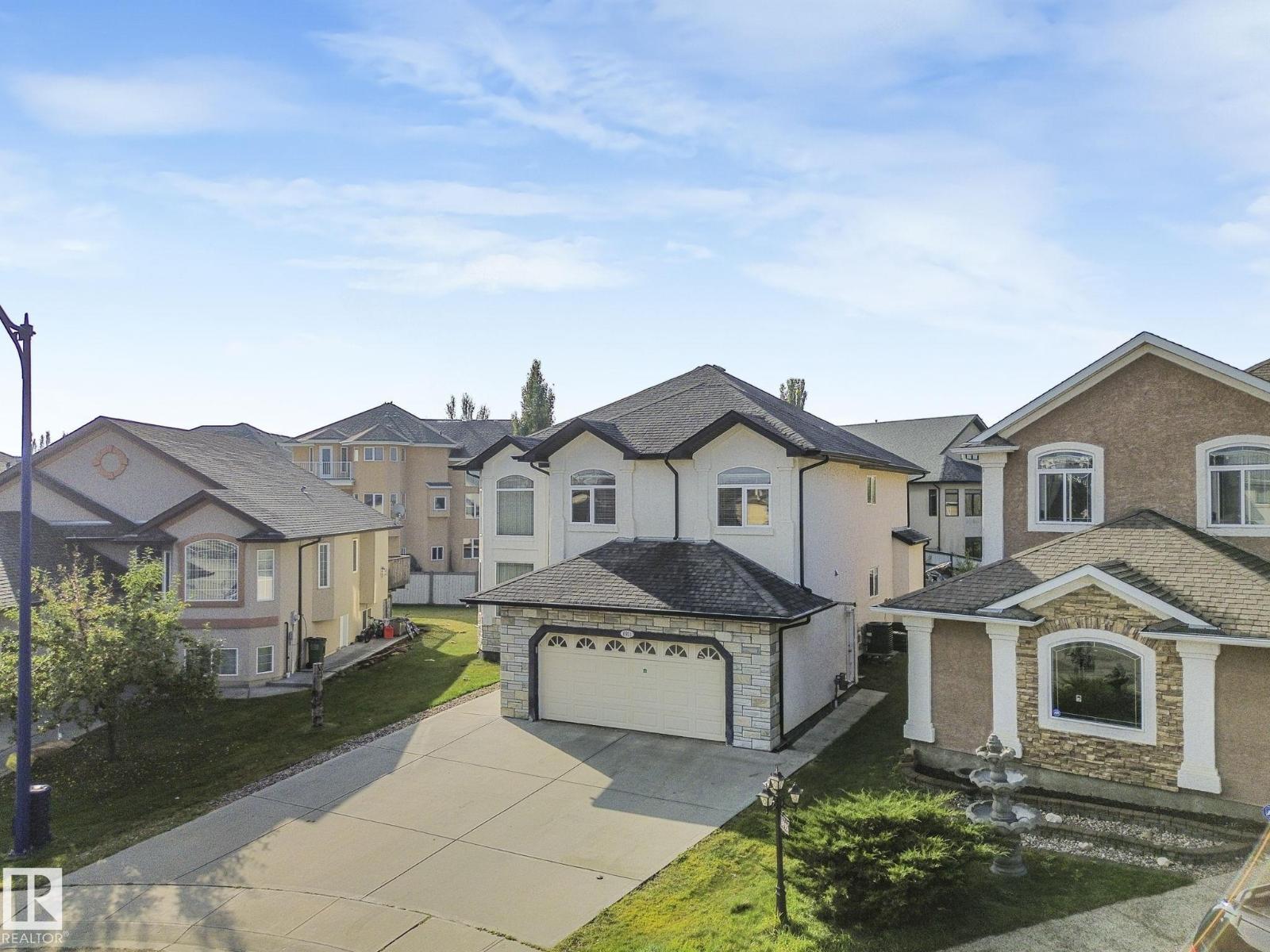 6911 17 AV SW, Edmonton