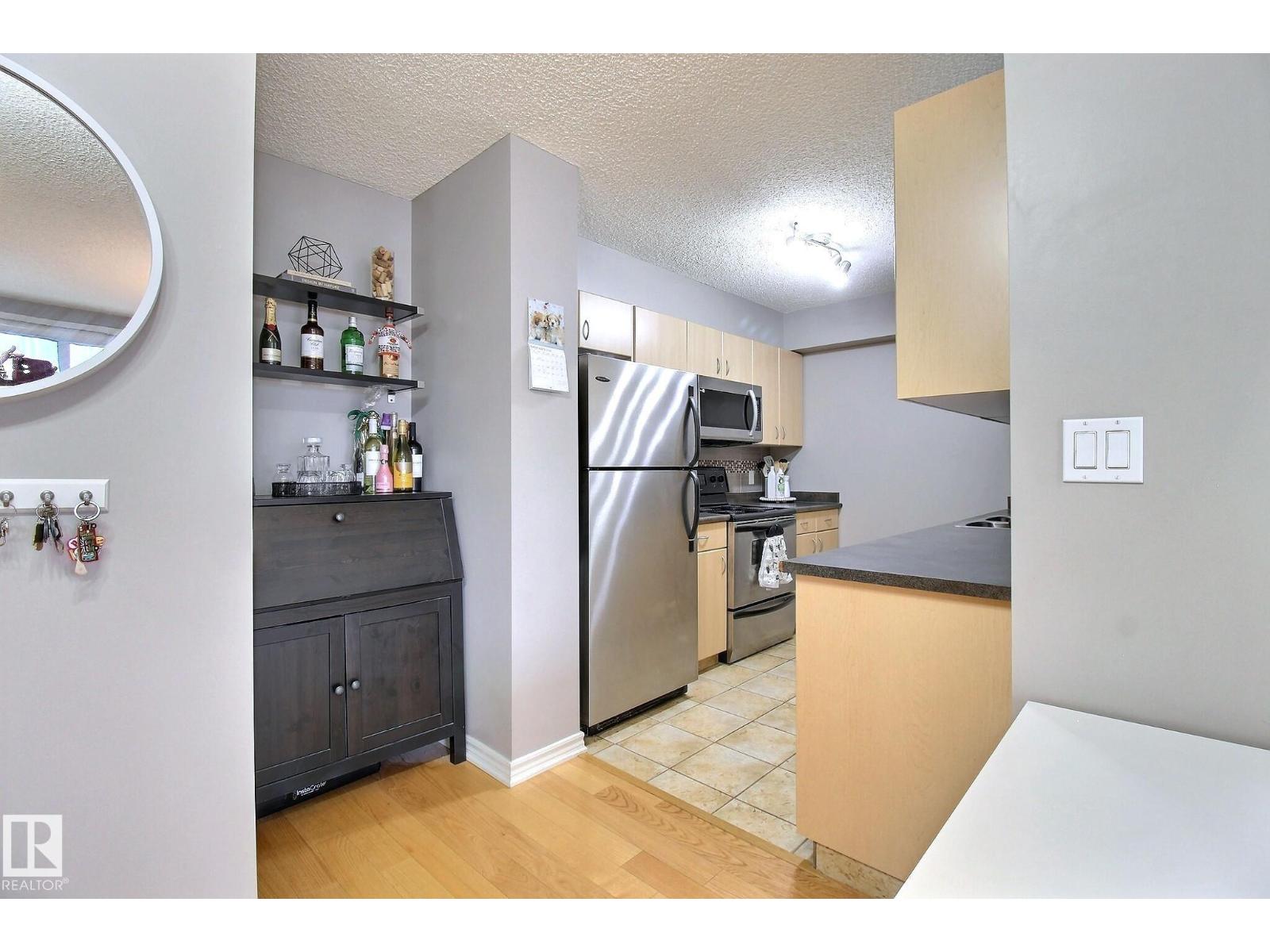 #803 10180 104 ST NW, Edmonton