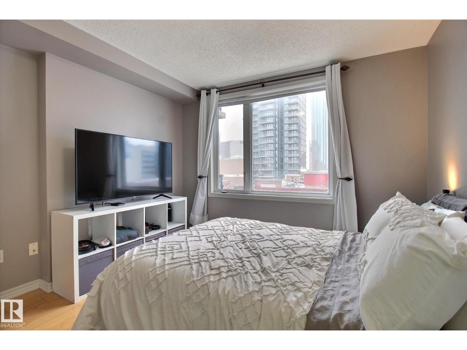 #803 10180 104 ST NW, Edmonton