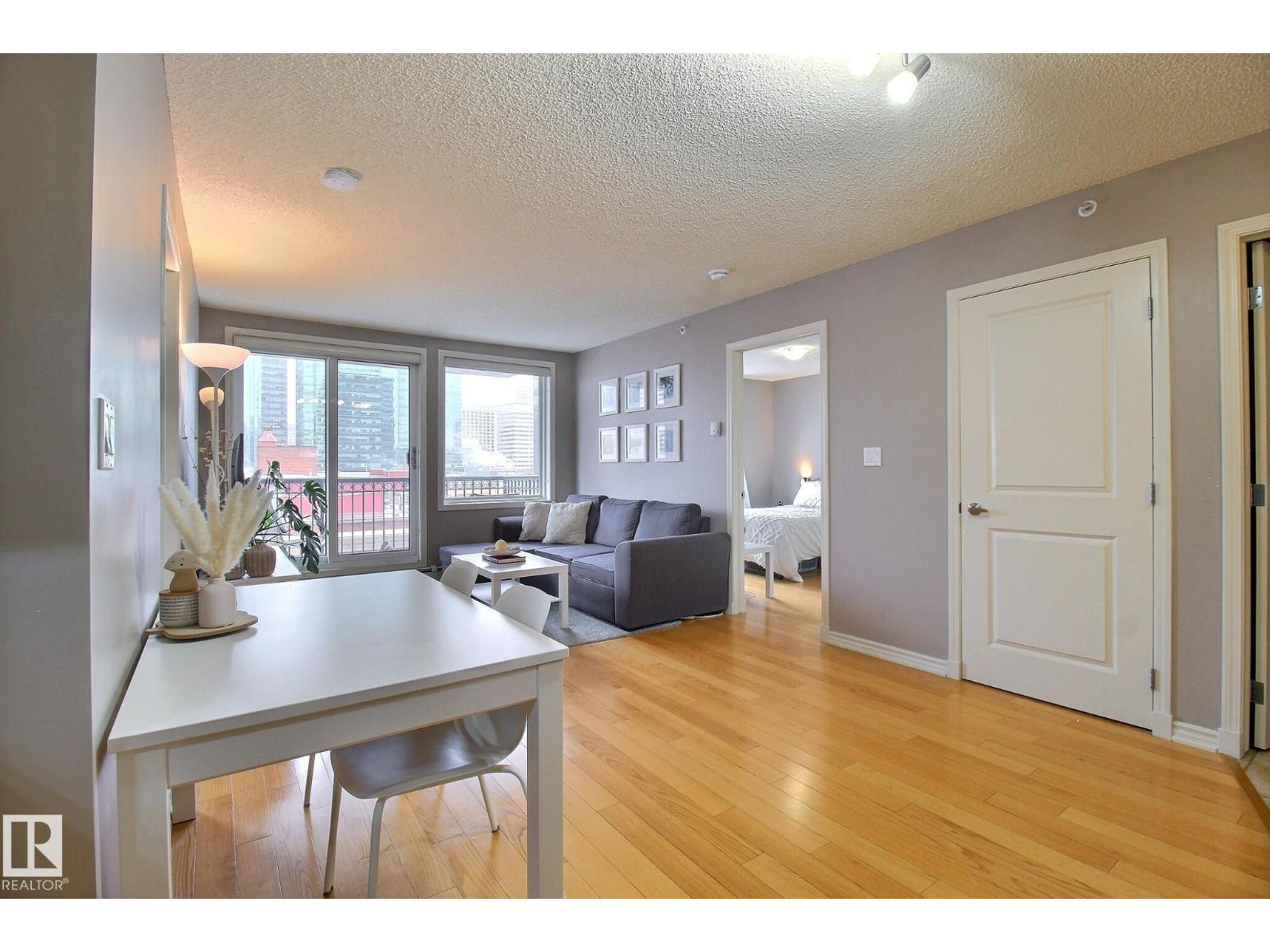 #803 10180 104 ST NW, Edmonton