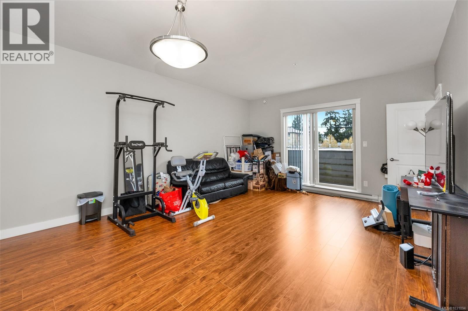 #203 844 GOLDSTREAM AVE - 10