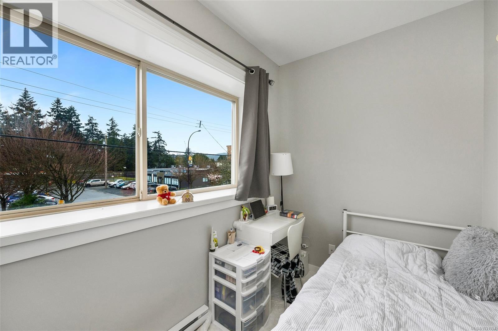 #203 844 GOLDSTREAM AVE - 12