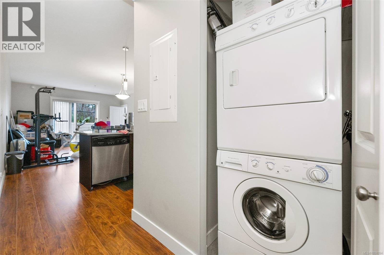 #203 844 GOLDSTREAM AVE - 15