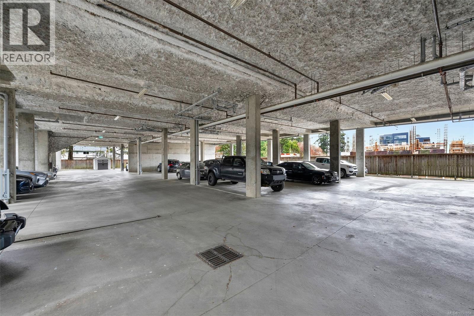 #203 844 GOLDSTREAM AVE - 19