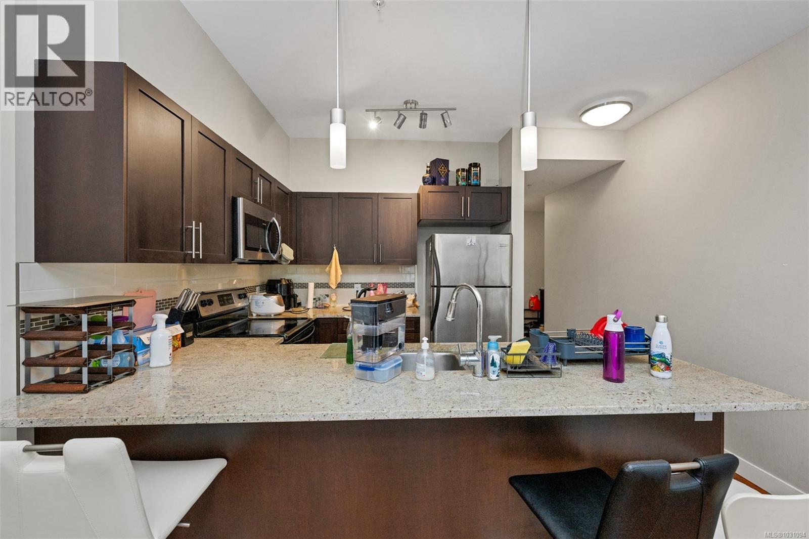 #203 844 GOLDSTREAM AVE - 5