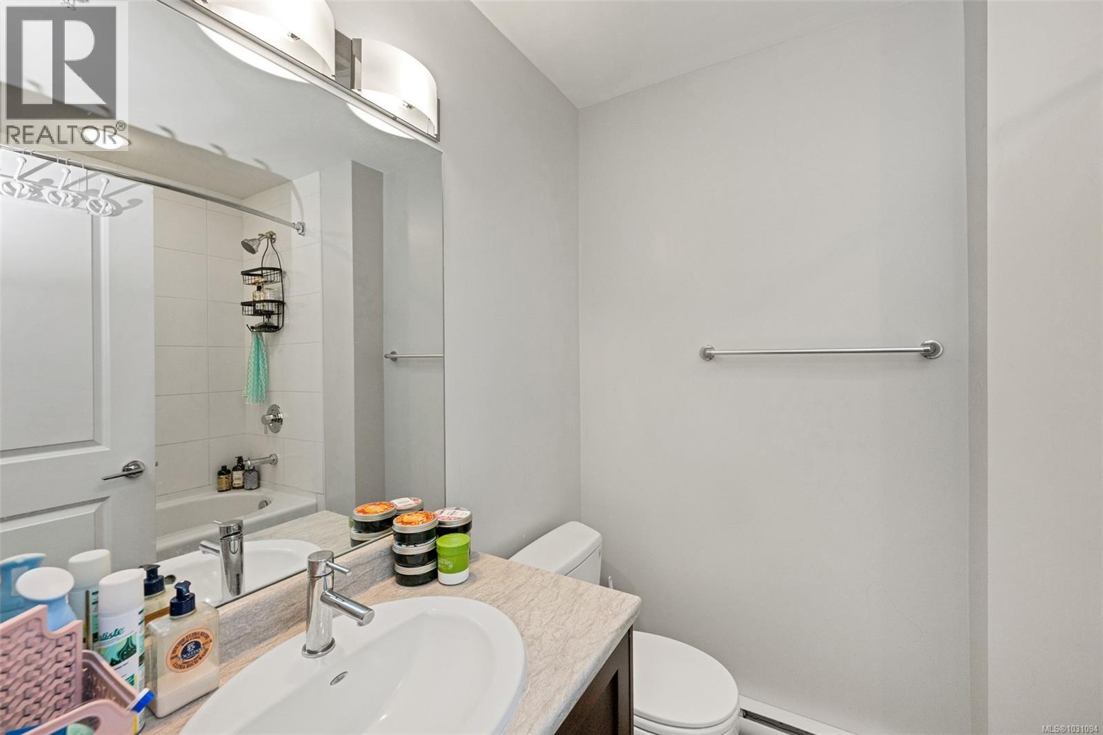 #203 844 GOLDSTREAM AVE - 7