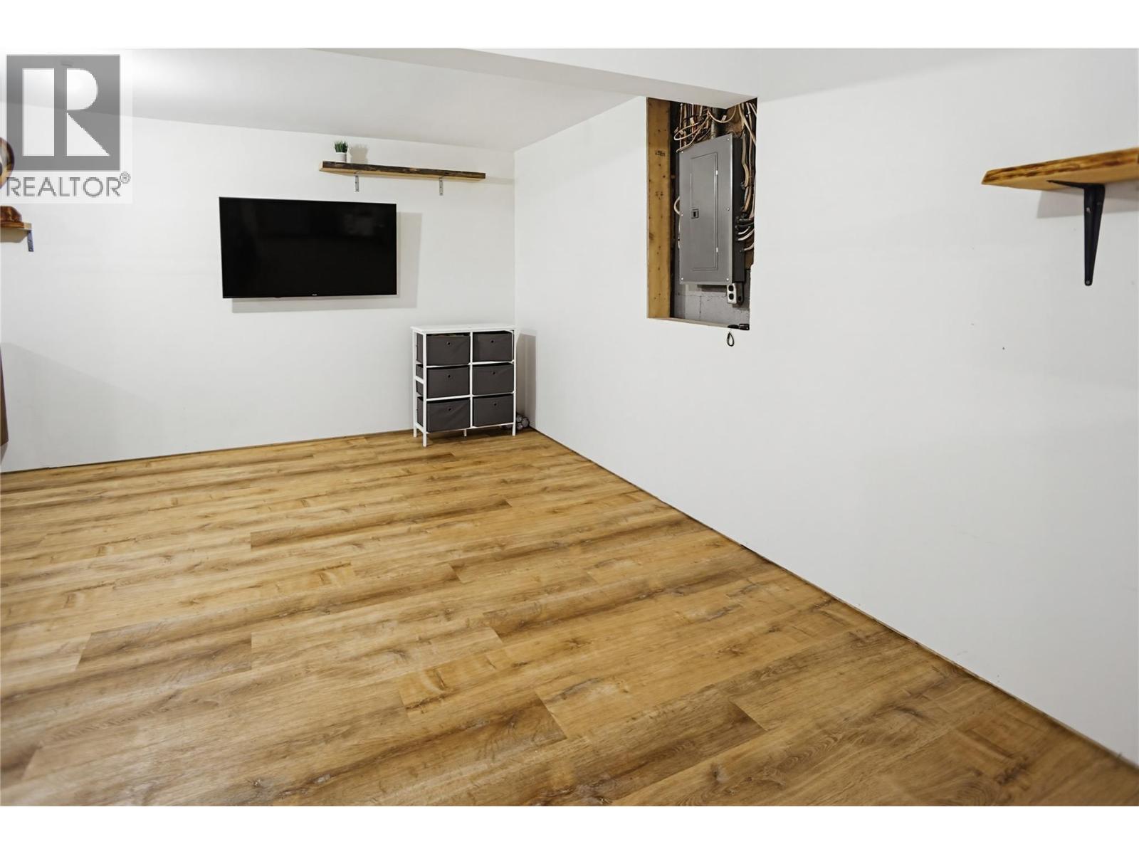 2811 BANK Road - 13