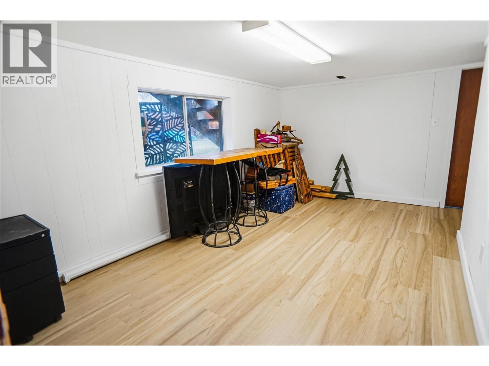 2811 BANK Road - 16