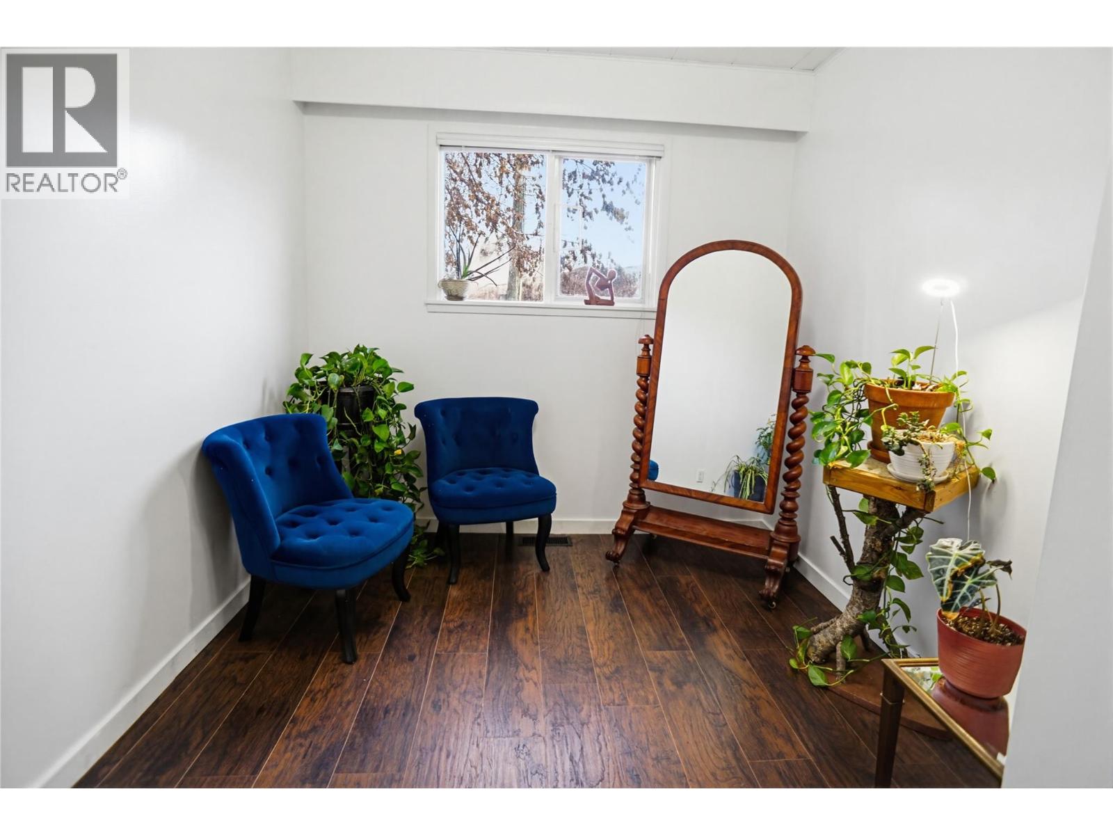2811 BANK Road - 8