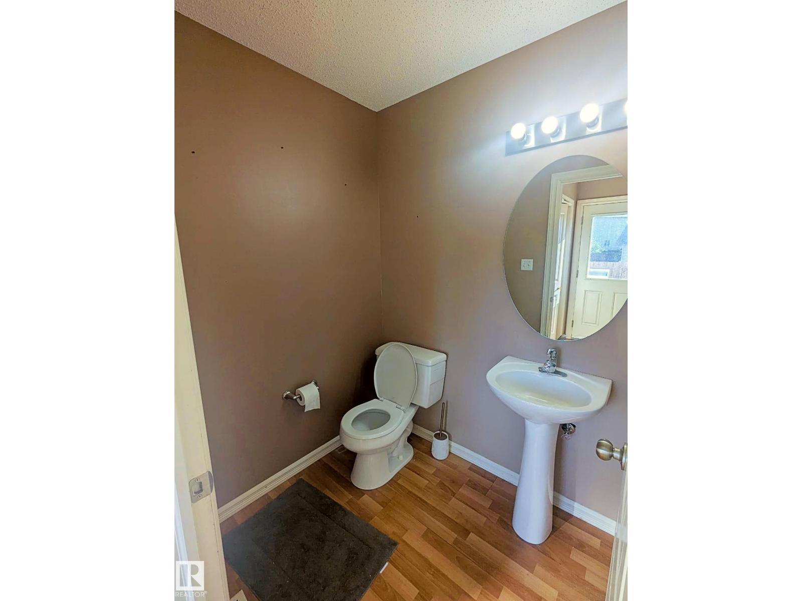 3927 160 AV NW, Edmonton