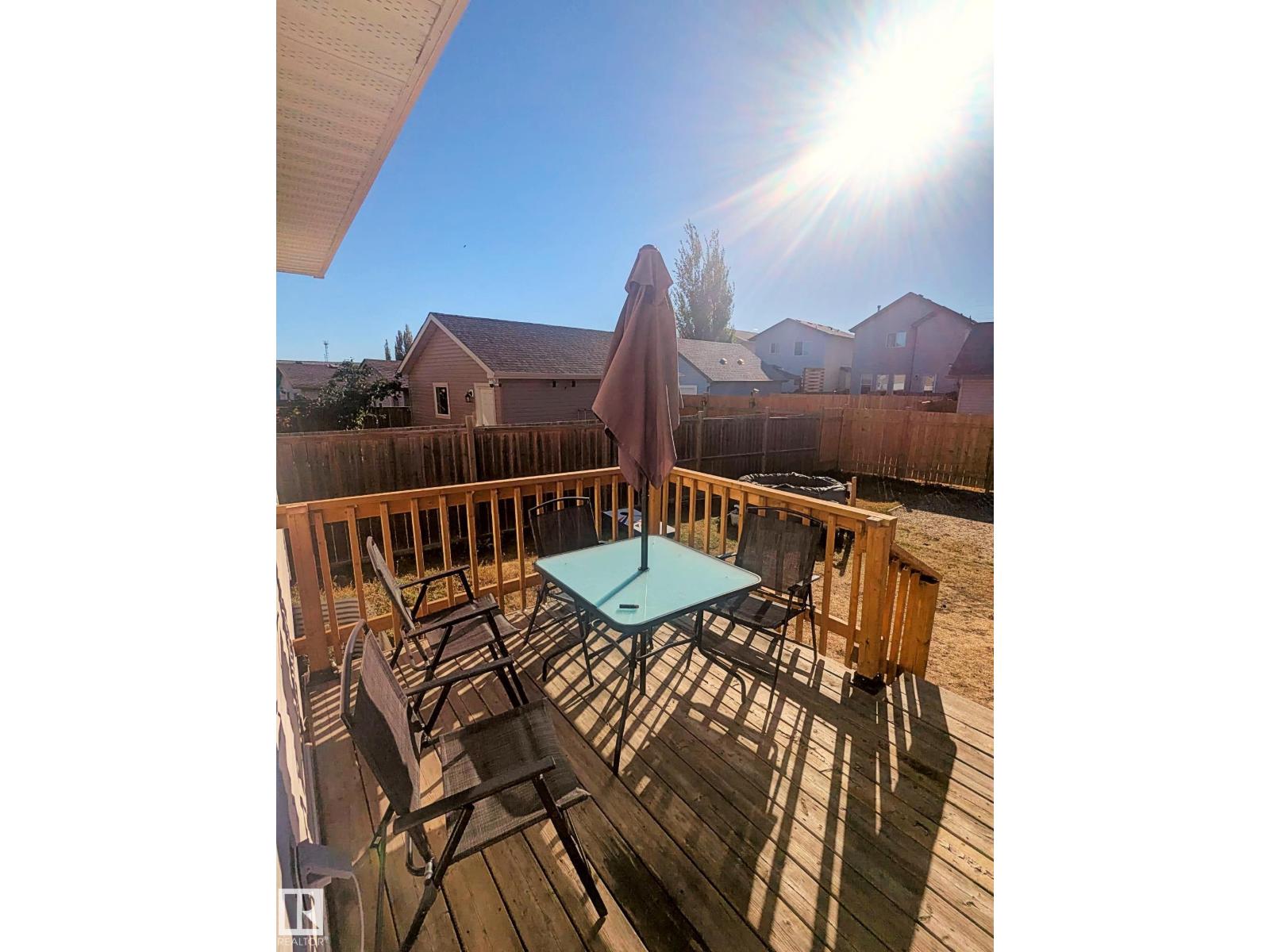 3927 160 AV NW, Edmonton