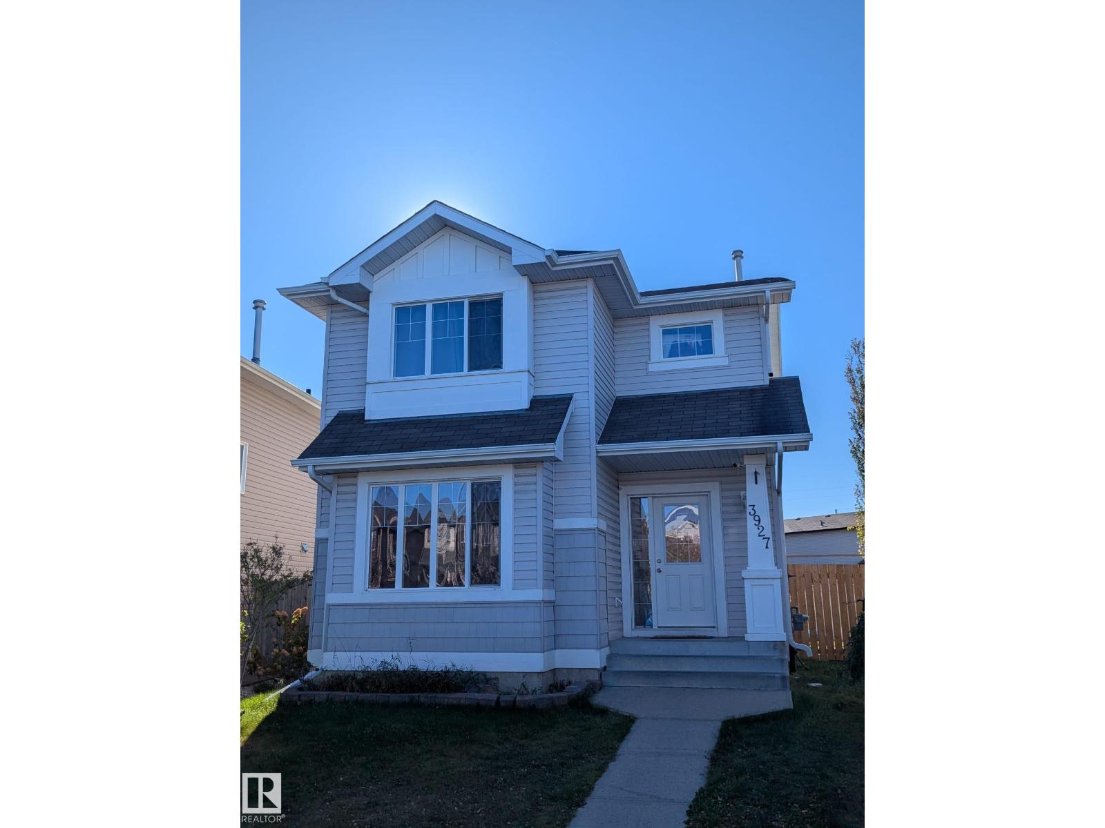 3927 160 AV NW, Edmonton
