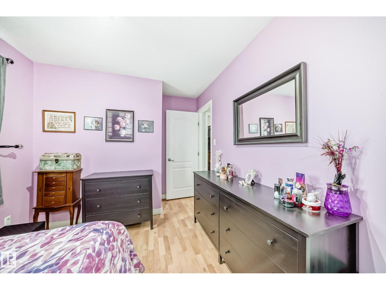 8811 38A AV NW, Edmonton